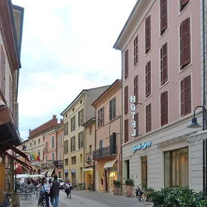 *** Hotel Byron Italy